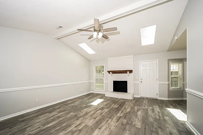 8117 N Ridgebrook Dr — Photo 2
