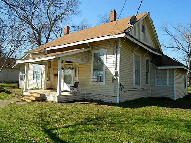 2nd image of 109 N Goodman Ave