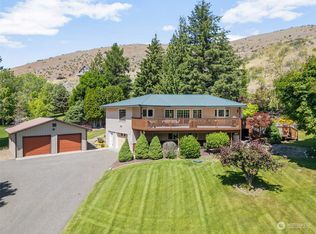 3184 Hedding St, Entiat, WA 98822