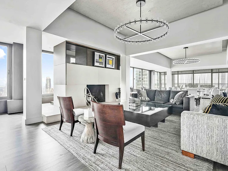 117 E 57th St #38F — Photo 11