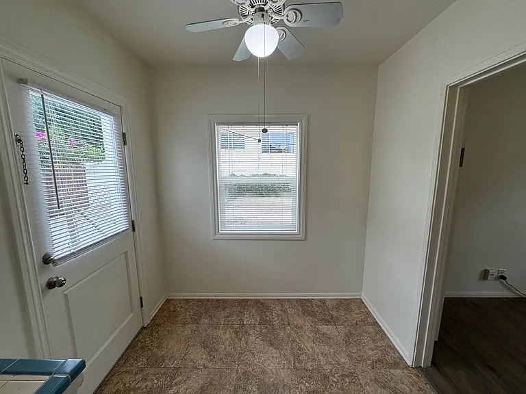 2014 N Parish Pl #2018 — Photo 20