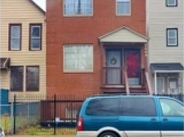 7049 S Dante Ave, Chicago, IL 60637