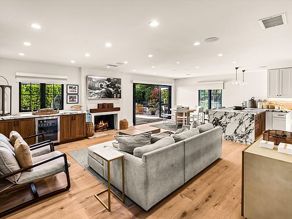 4th image of 516 Mills Way