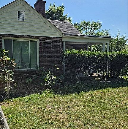 3rd image of 1524 Cornell Dr