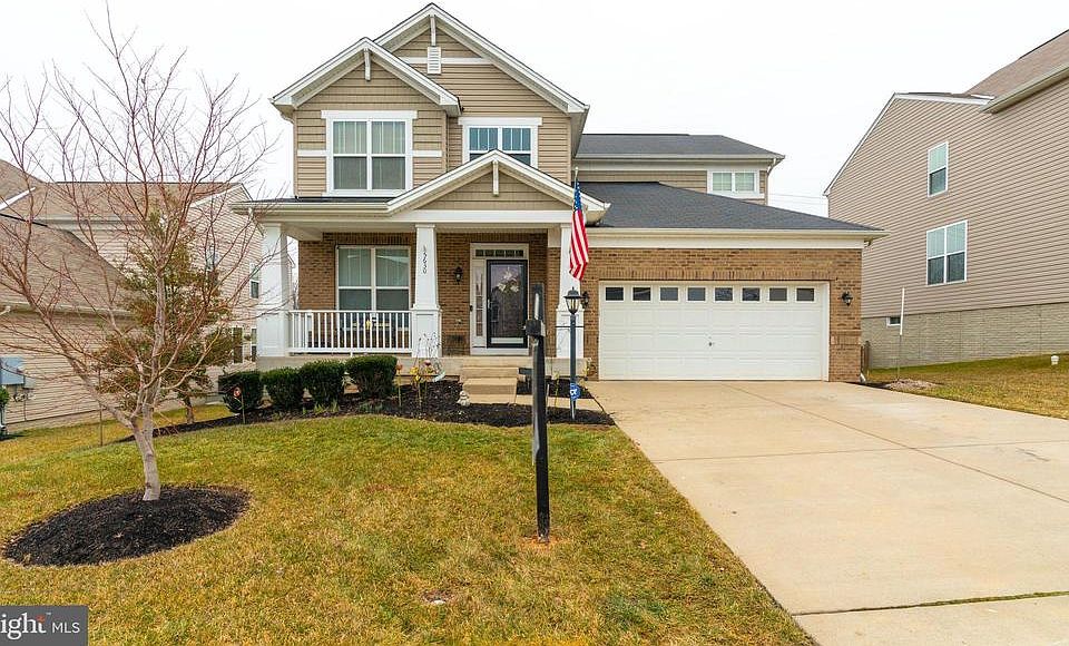 5 Bedroom/3.5 Bath Beautiful 3 Level Home