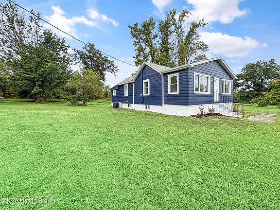 3rd image of 411 Blackjack Rd