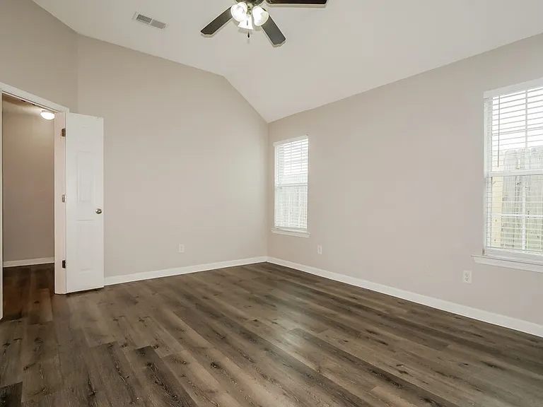 7959 Ridgedale Dr — Photo 10