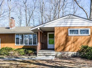 300 Woodcliff Dr, Mattituck, NY 11952