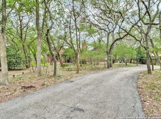 10645 Parrigin Rd, Helotes, TX 78023