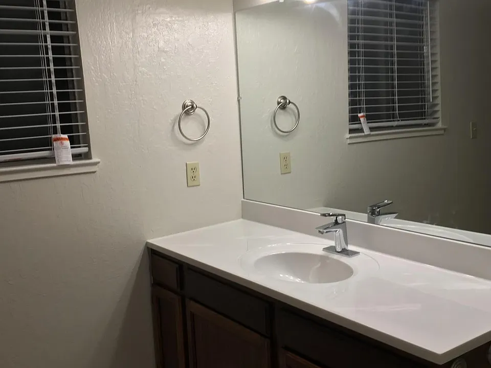 Bathroom with walkin closet