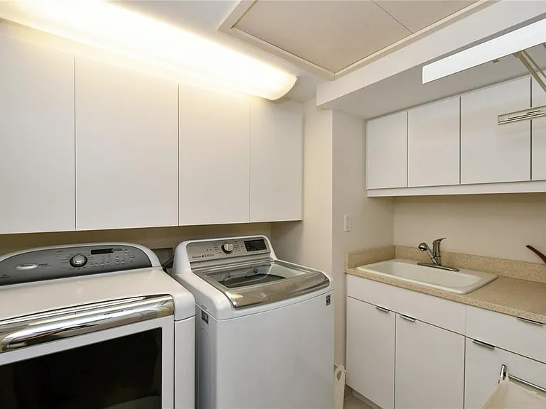 1211 Gulf Of Mexico Dr #302 — Photo 36