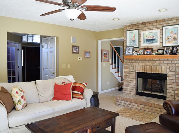 3rd image of 1208 Wales Ct