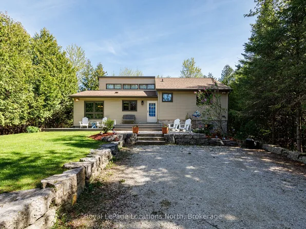 105 Woodland Park Rd, The Blue Mountains, ON N0H 1J0