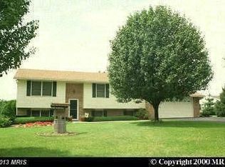 4208 Wolf Ct, Hampstead, MD 21074