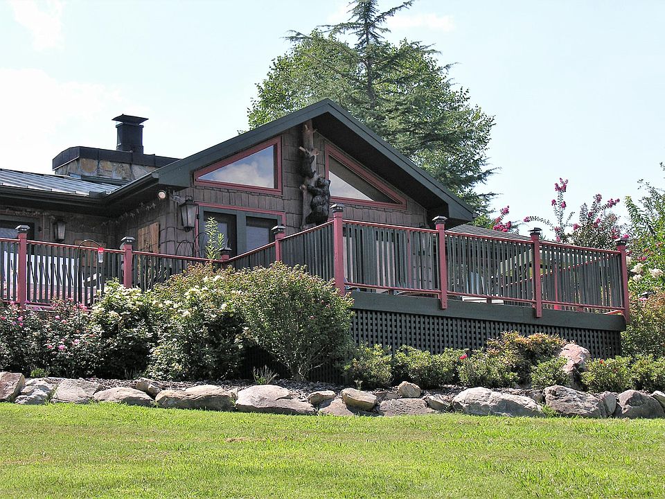 1st image of 221 E Leatherwood Dr