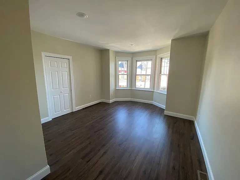 445 Manor St — Photo 24