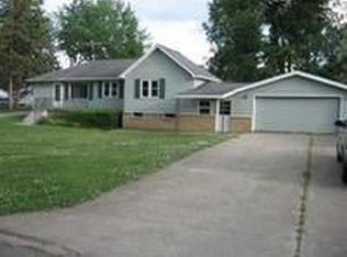 8234 E Aspen Ln, New Carlisle, IN 46552