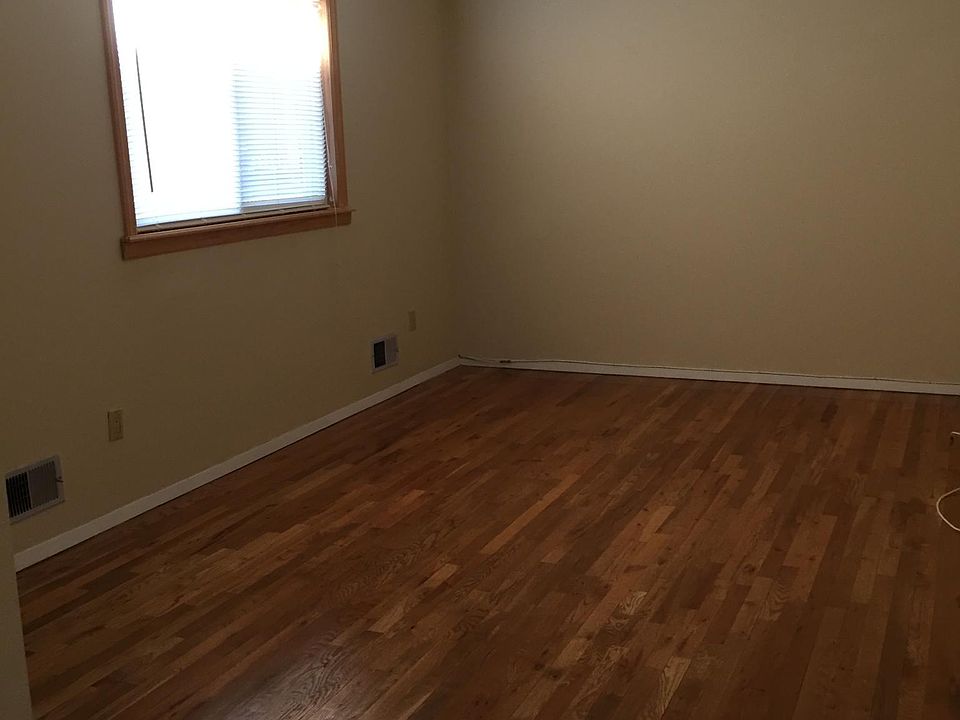 2nd image of 6910 Avenue T
