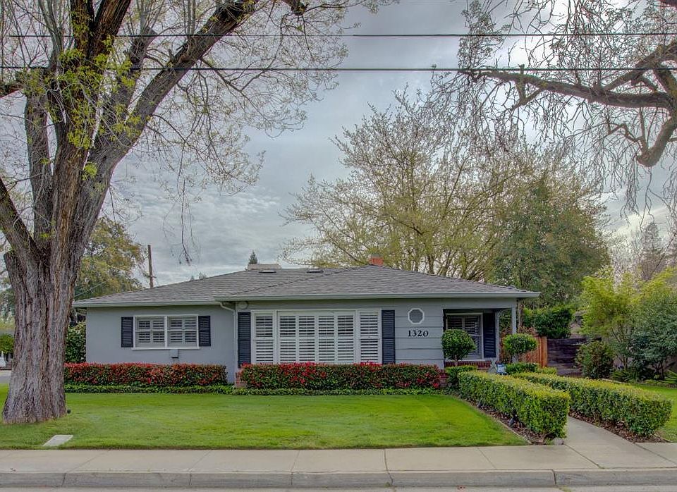 2nd image of 1320 Brady Ave