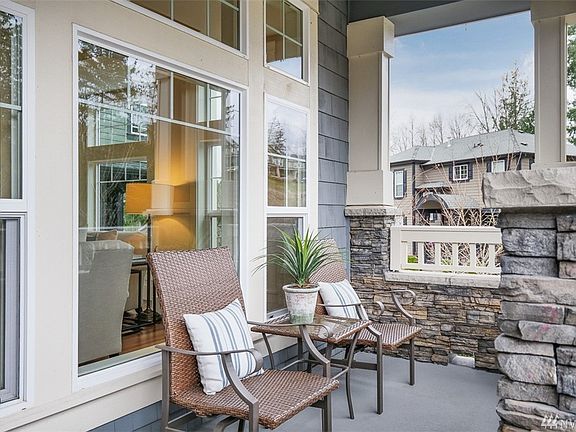 2nd image of 2134 NE Morgan Ln