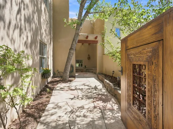 147 Gonzales Rd Unit 18, Santa Fe, NM 87501