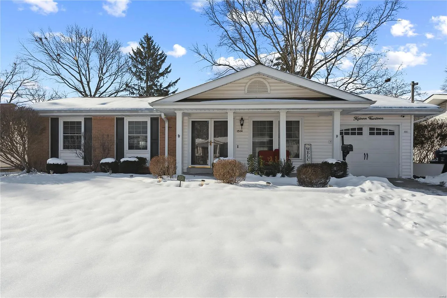 1514 Kingsford Dr photo 1