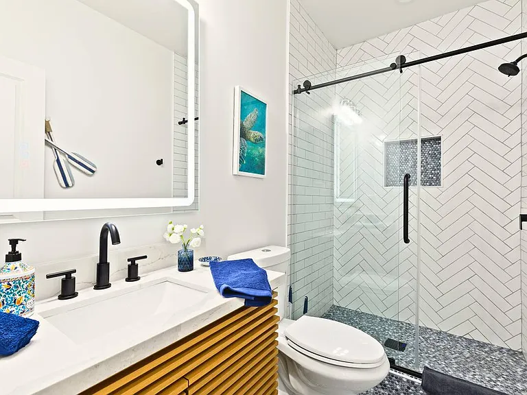 111 W Sunny Isle Dr #201 — Photo 12