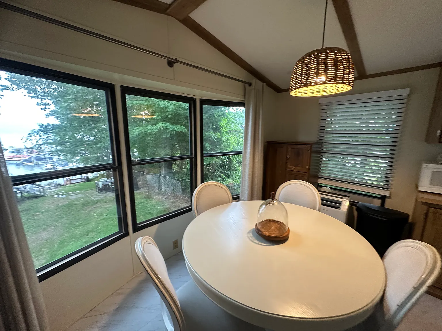 2 bed, 725 sqft, $2,250 — Photo 4