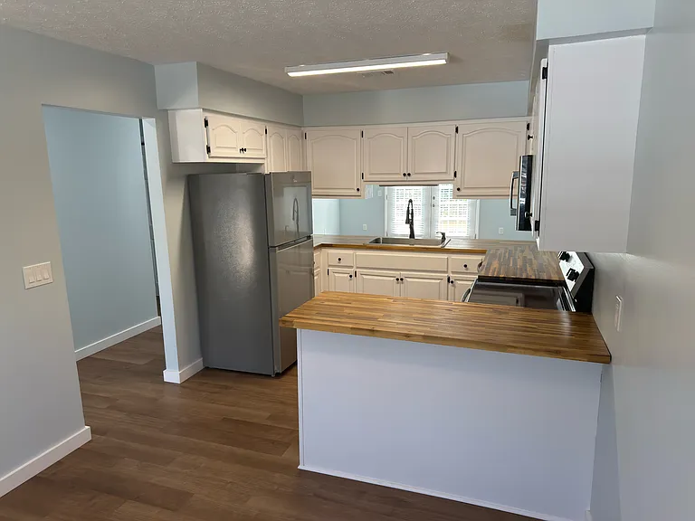 1141 Northlake Dr #1141 — Photo 3