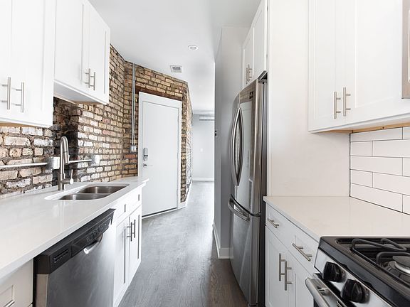 3rd image of 1108 W Newport Ave #3440-2
