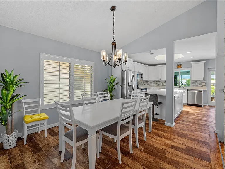3534 Seaway Dr — Photo 27