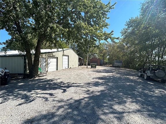 2nd image of 22803 Mary Lois Rd