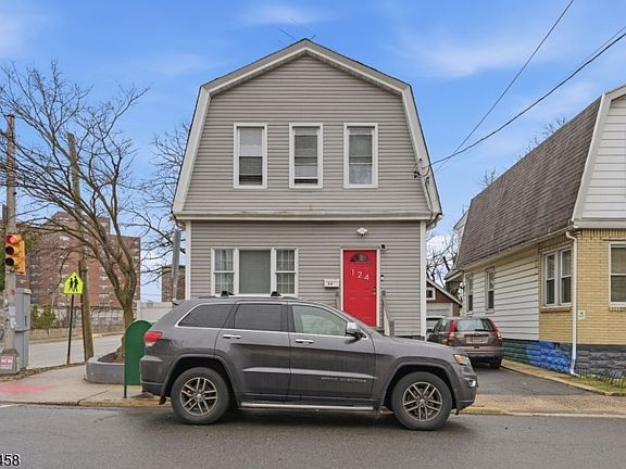 2nd image of 124 Washington Ave