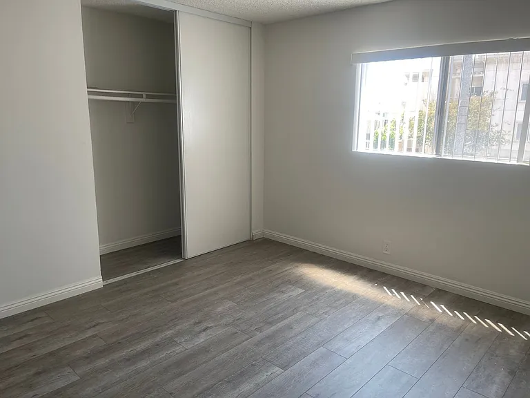 Apt 420 Garfield — Photo 6