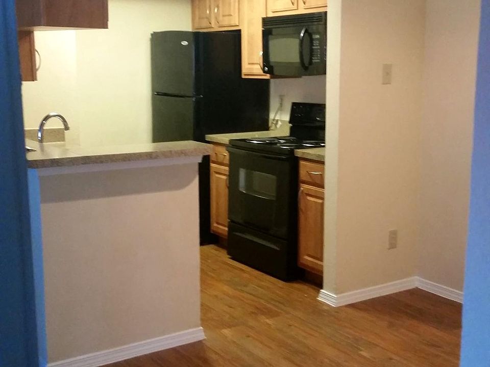 2nd image of 6224 Hulen Bend Cir APT 805
