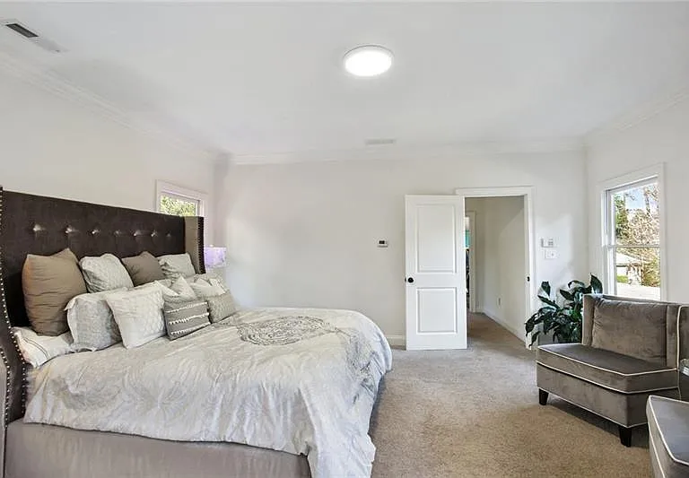 1930 Wildwood Pl NE — Photo 13