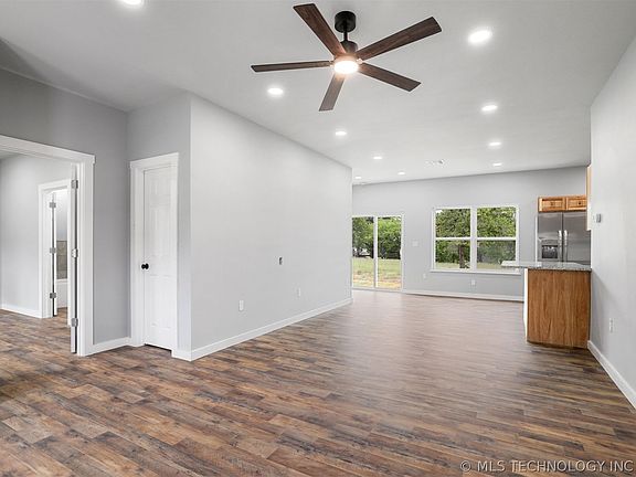 5th image of 491 2nd St