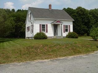 34 Cady St, Killingly, CT 06239