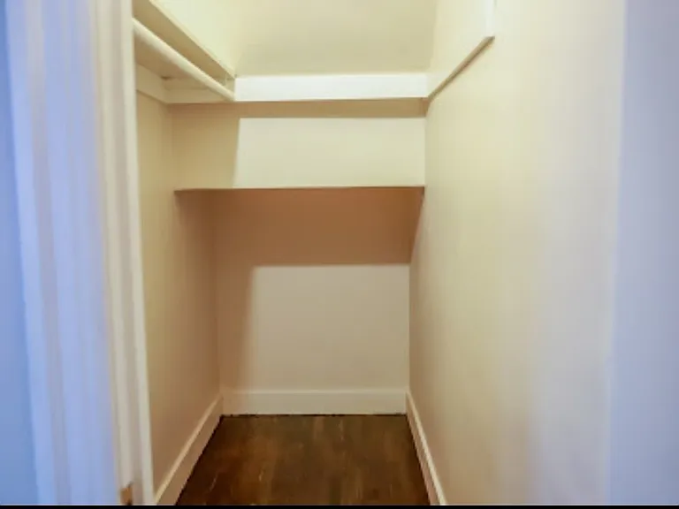 635 Hillsborough — Photo 10