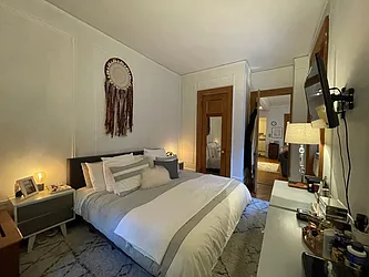 Rented by Bond New York