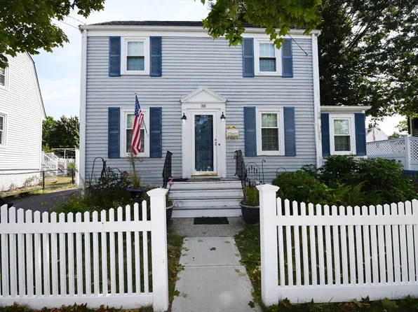 53 Arnold St, Quincy, MA 02169
