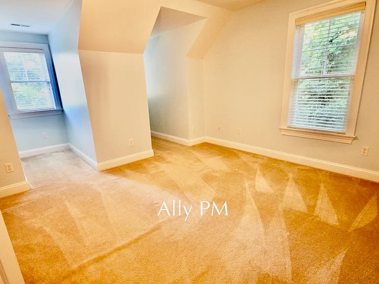 1892 Clay Dr — Photo 14