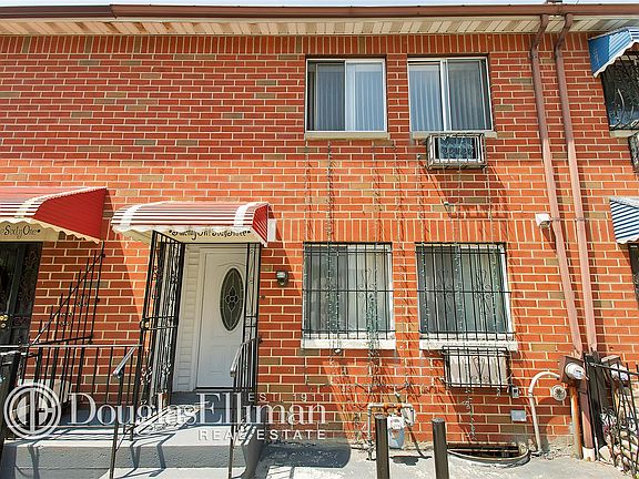2nd image of 2163 Prospect Avenue