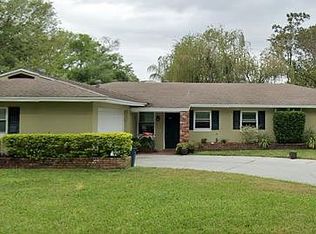 4392 Meadowood St, Orlando, FL 32812