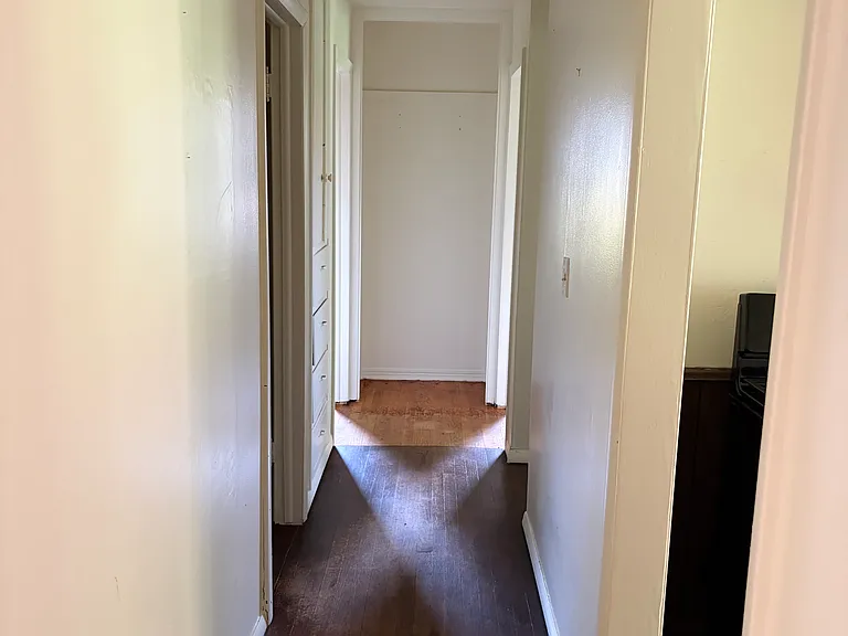 1307 N Broad St — Photo 8