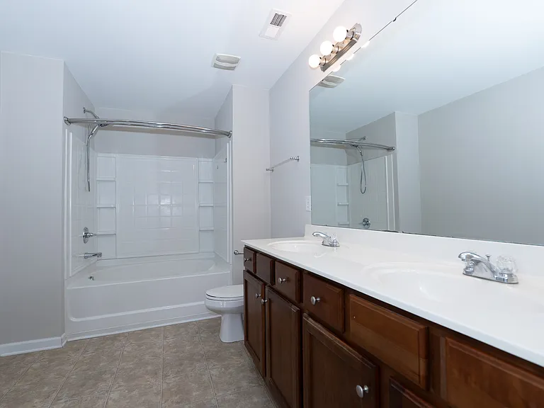 14136 Winford Ln — Photo 28