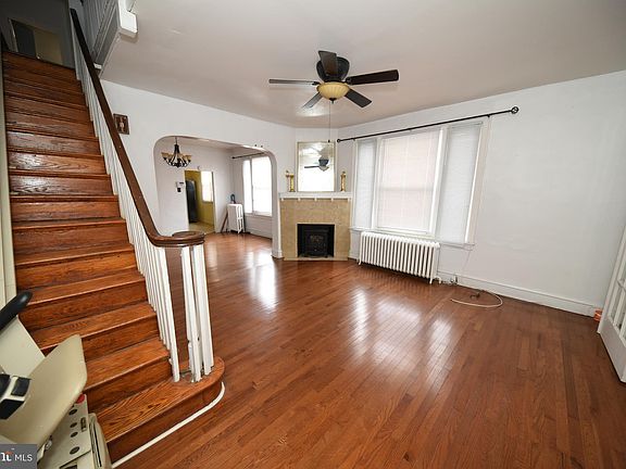 4th image of 5916 Larchwood Ave