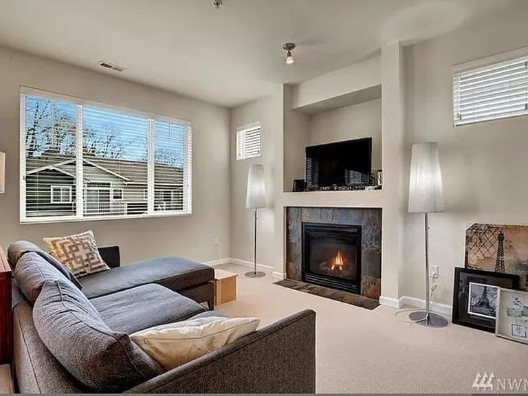 Living Room. old pic. no furniture here