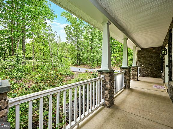 4th image of 275 Cropp Rd