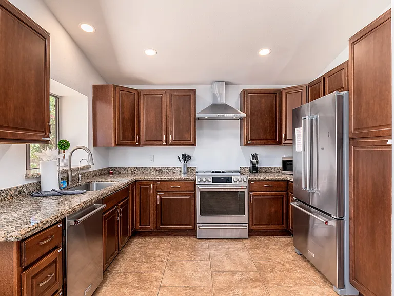 5139 E Fellars Dr — Photo 12